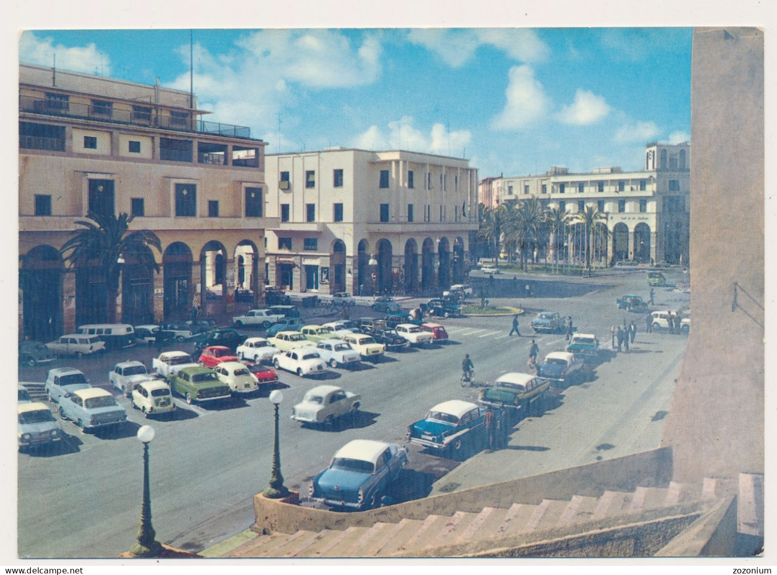 Libya TRIPOLI , Meidan El Saraya Taxi Cars Old Cars, Fiat, Opel, VW ...   Old Postcard - Libyen