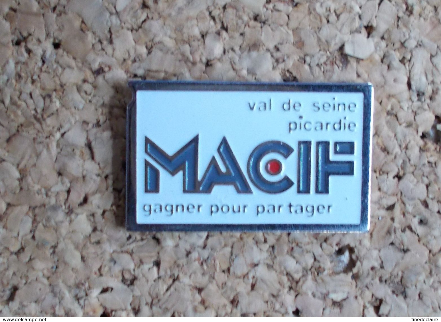 Pin's - Macif - Val De Seine Picardie - Banken