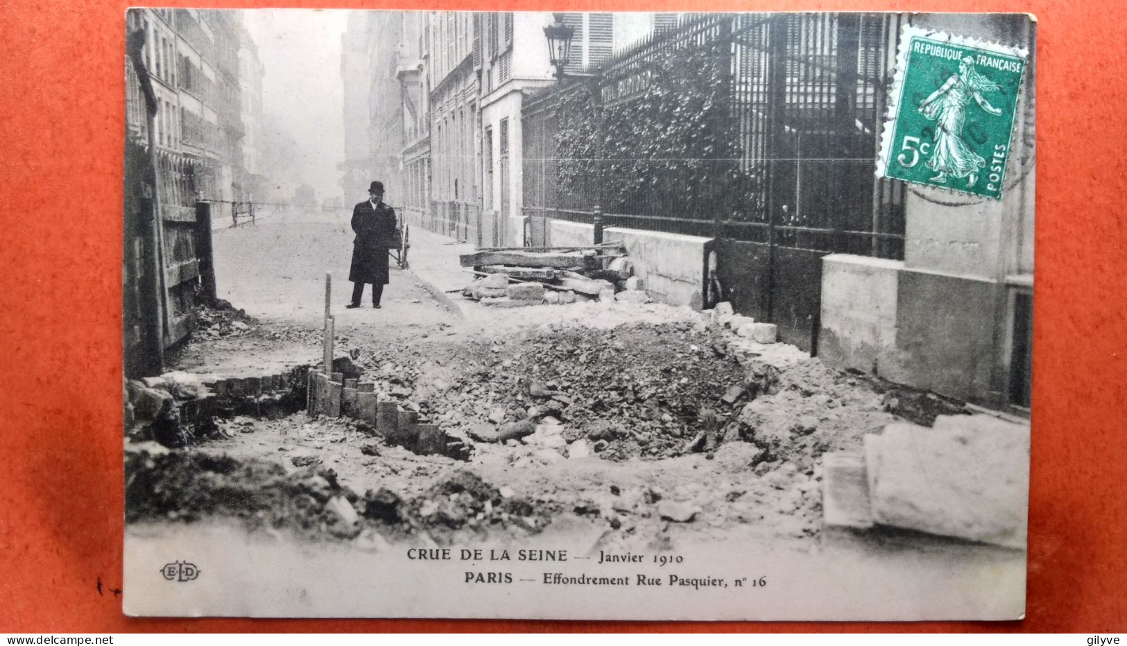 CPA (75)  Crue De La Seine. Paris. Effondrement Rue Pasquier.  (7A.940) - La Crecida Del Sena De 1910
