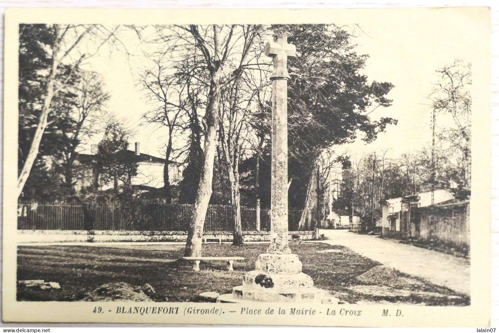 C. P. A. : 33 : BLANQUEFORT : Place De La Mairie, La Croix, En 1946 - Blanquefort