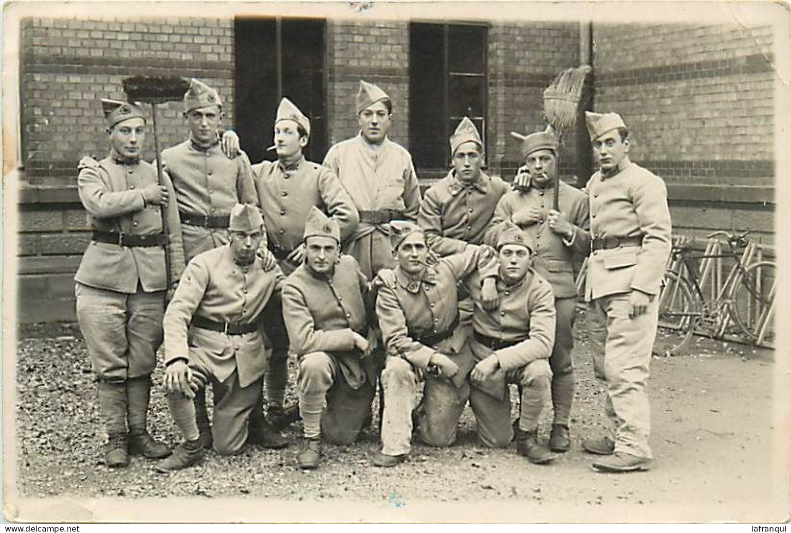 Militaires- Ref E115-carte Photo - Scene De Caserne - Colmar 1935 - - Colmar