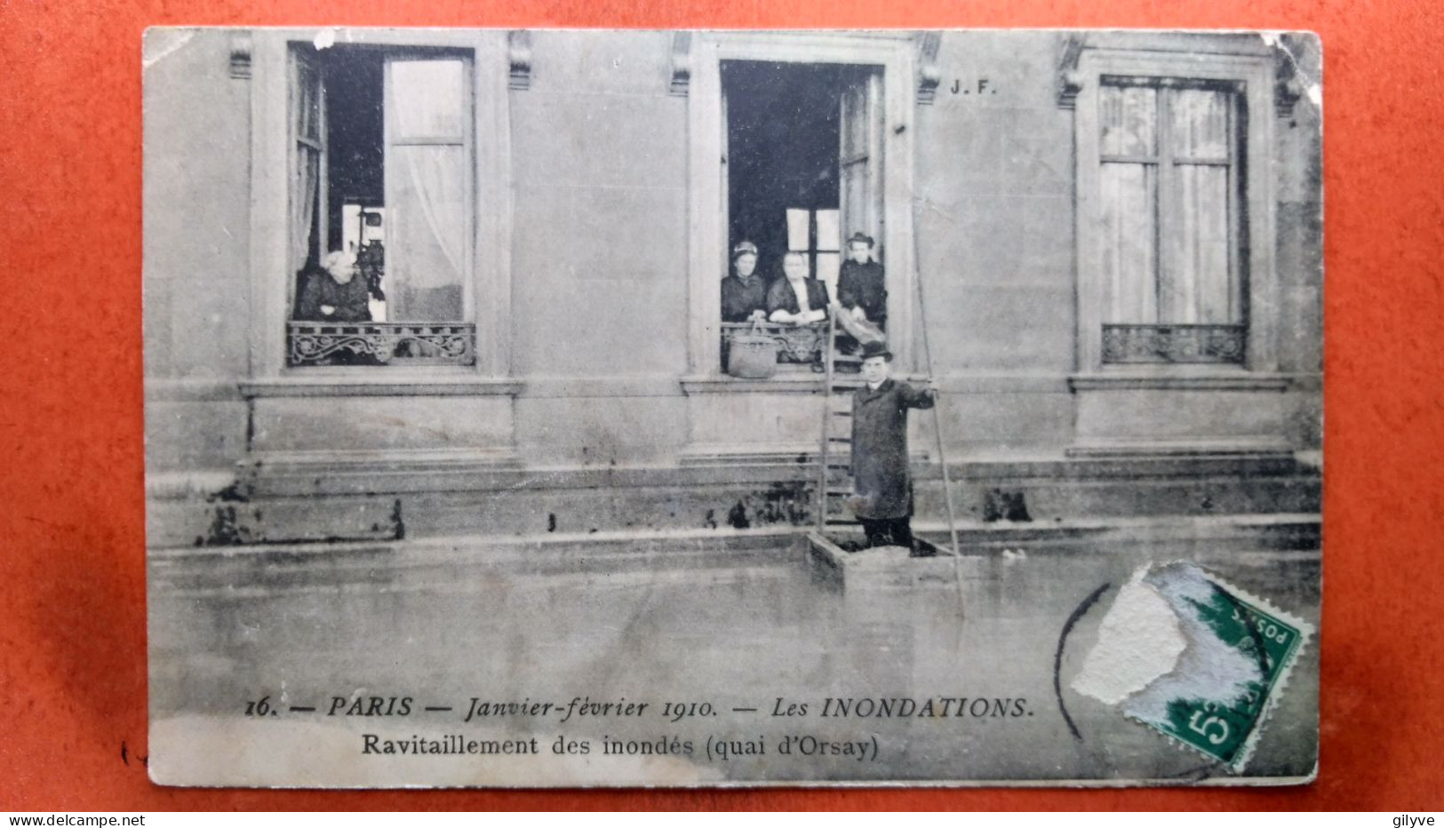 CPA (75)  Les Inondations 1910.Paris. Ravitaillement Des Inondés (Quai D'Orsay) (7A.950) - Inondations De 1910