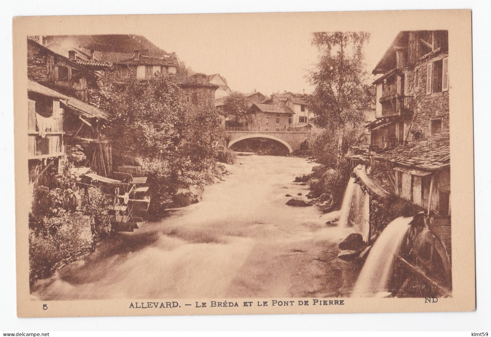 Allevard - Le Bréda Et Le Pont De Pierre - Allevard