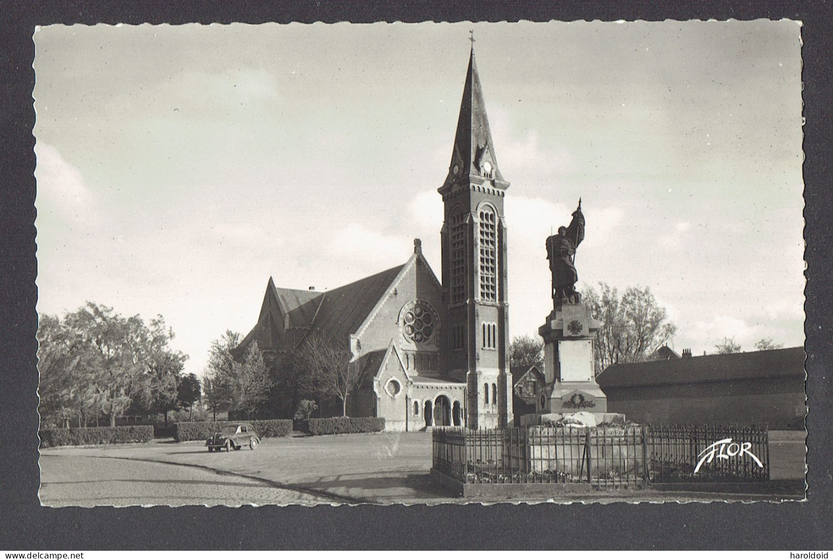 CP DPT 62 - ROUVROY SUR LENS - L'EGLISE ST GERY ET LE MONUMENT AUX MORTS - Sonstige & Ohne Zuordnung