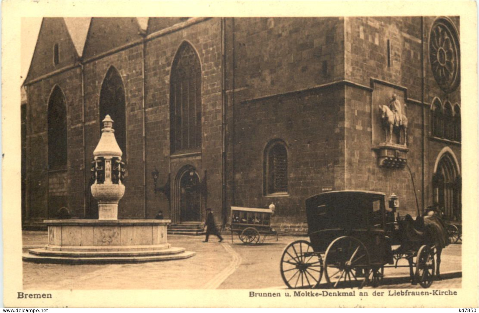 Bremen - Brunnen Und Moltke Denkmal - Bremen