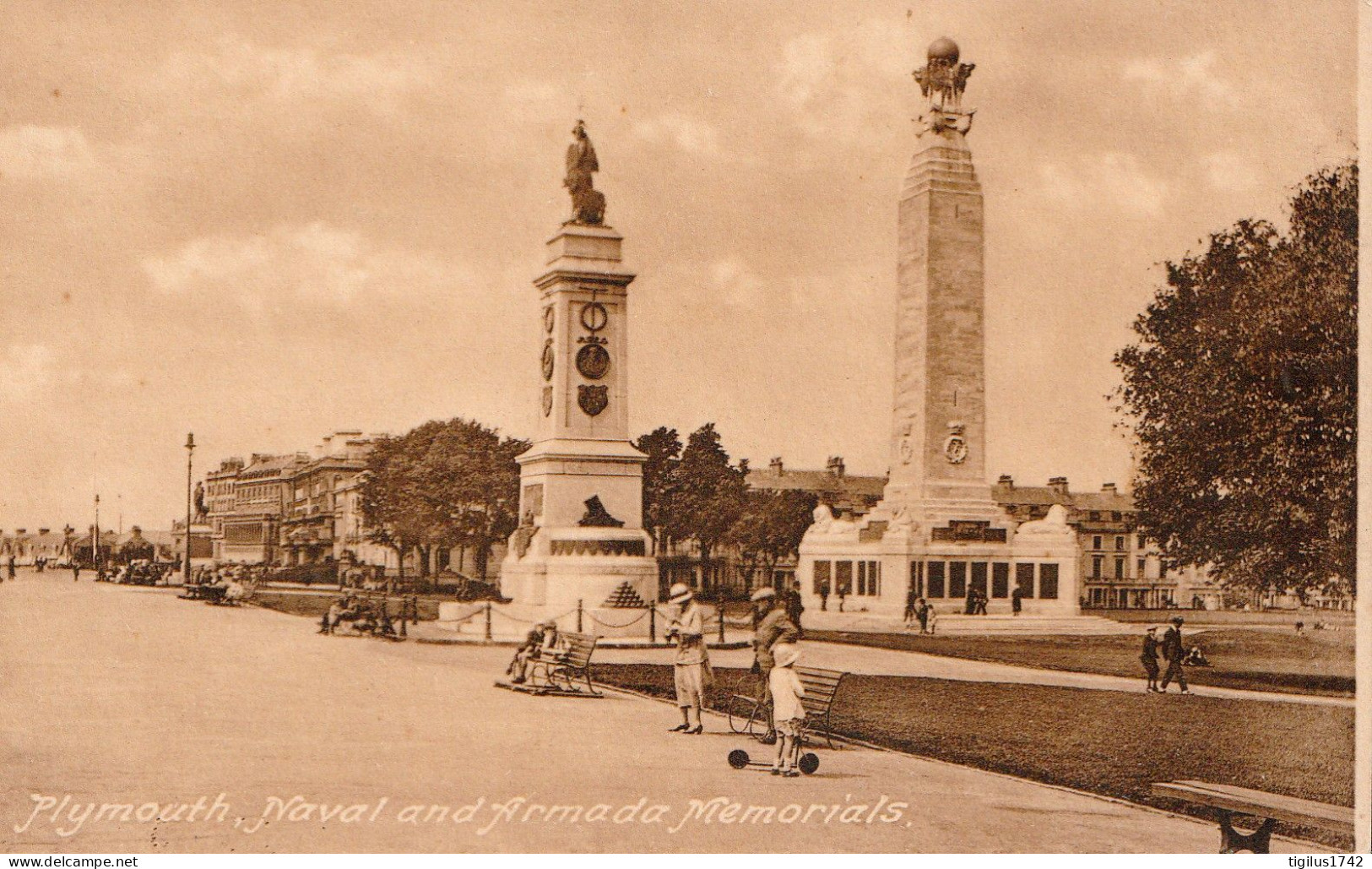 Plymouth Naval And Armada Memorials - Plymouth
