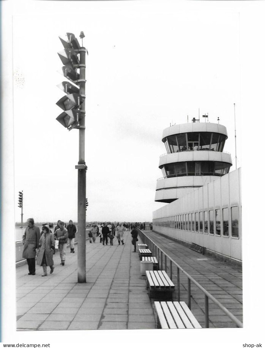 C6356/ Flughafen Düsseldorf  Pressefoto 21 X 15 Cm 70/80er Jahre - Autres & Non Classés