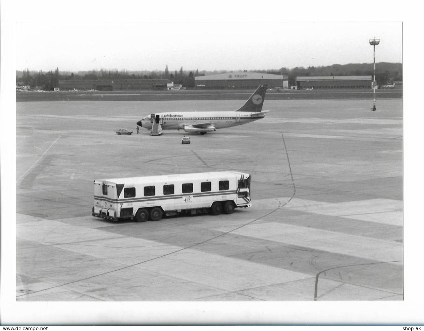 C6346/ Flughafen Düsseldorf Lufthansa Boeing 727 Pressefoto 21 X 15 Cm 70/80er - Otros & Sin Clasificación