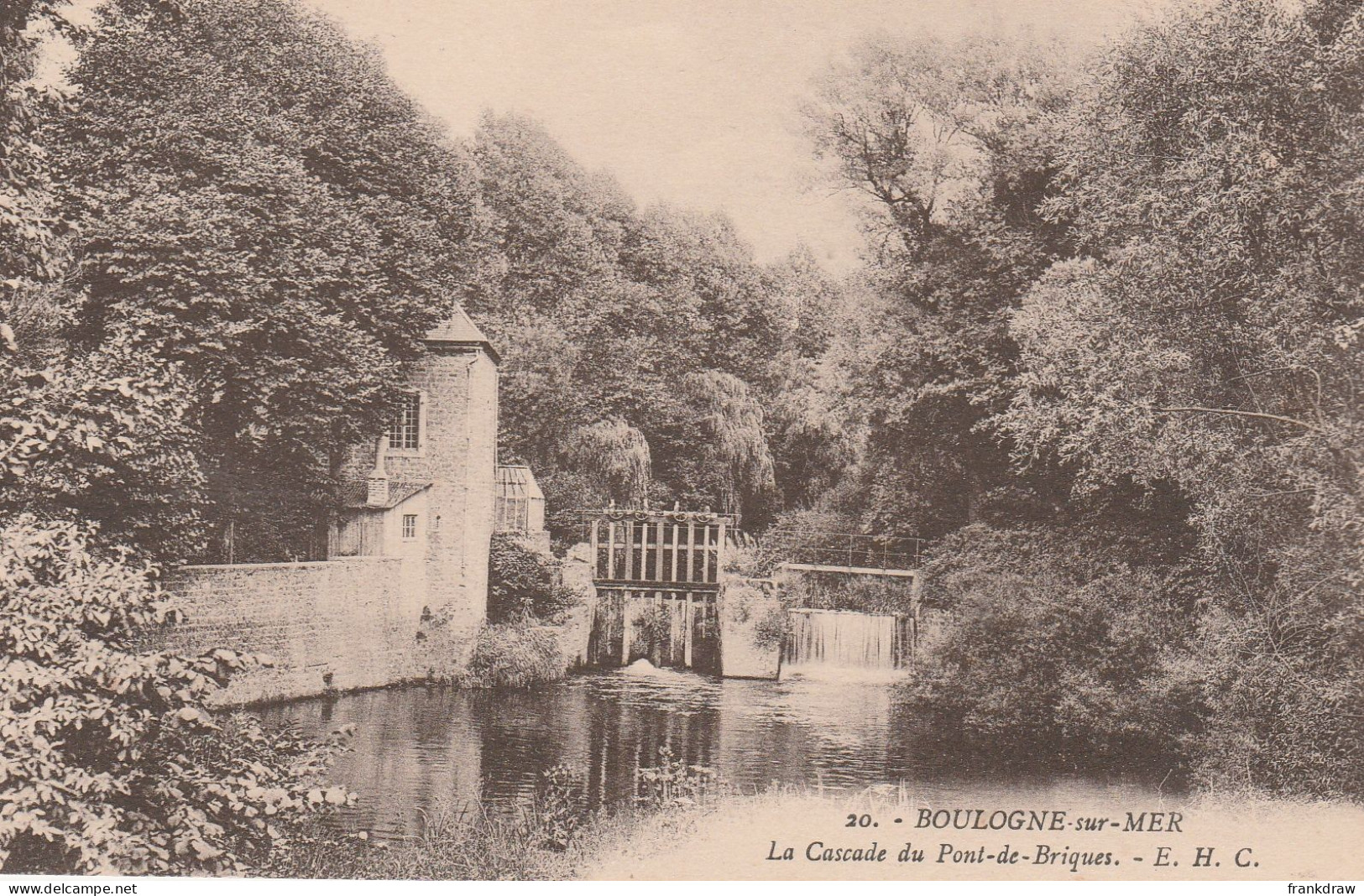 Postcard - Boulogne - Sur - Mer  - La Cascade Du Pont - De - Briques, E.H.C - Card No.20 - Very Good - Sin Clasificación