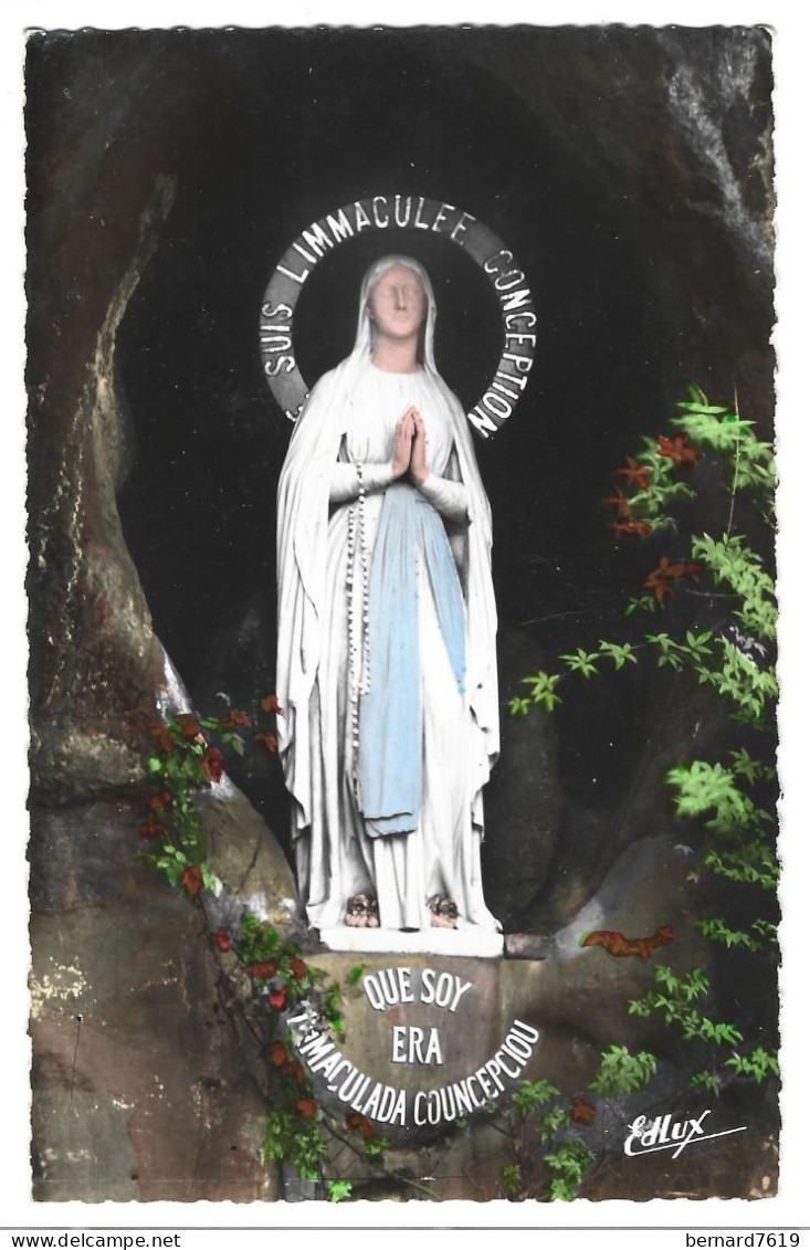 65  Lourdes -  La Vierge Et La Grotte - Lourdes
