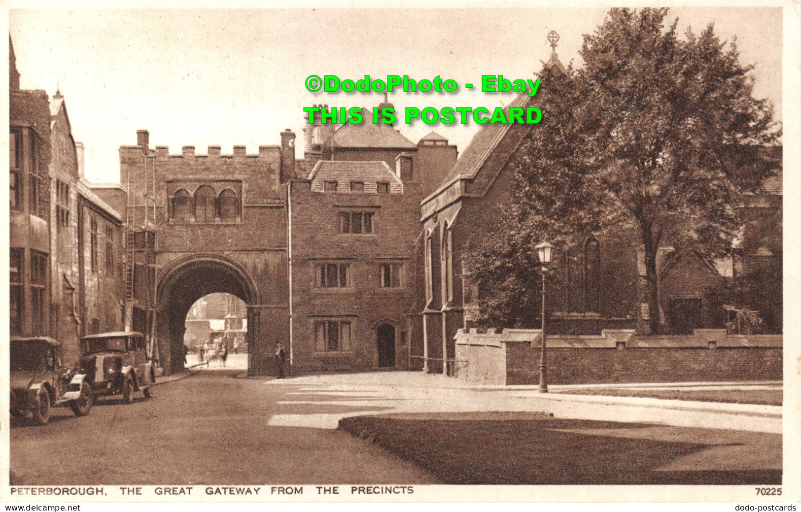 R422411 Peterborough. The Great Gateway From The Precincts. 70225. Photochrom - Monde
