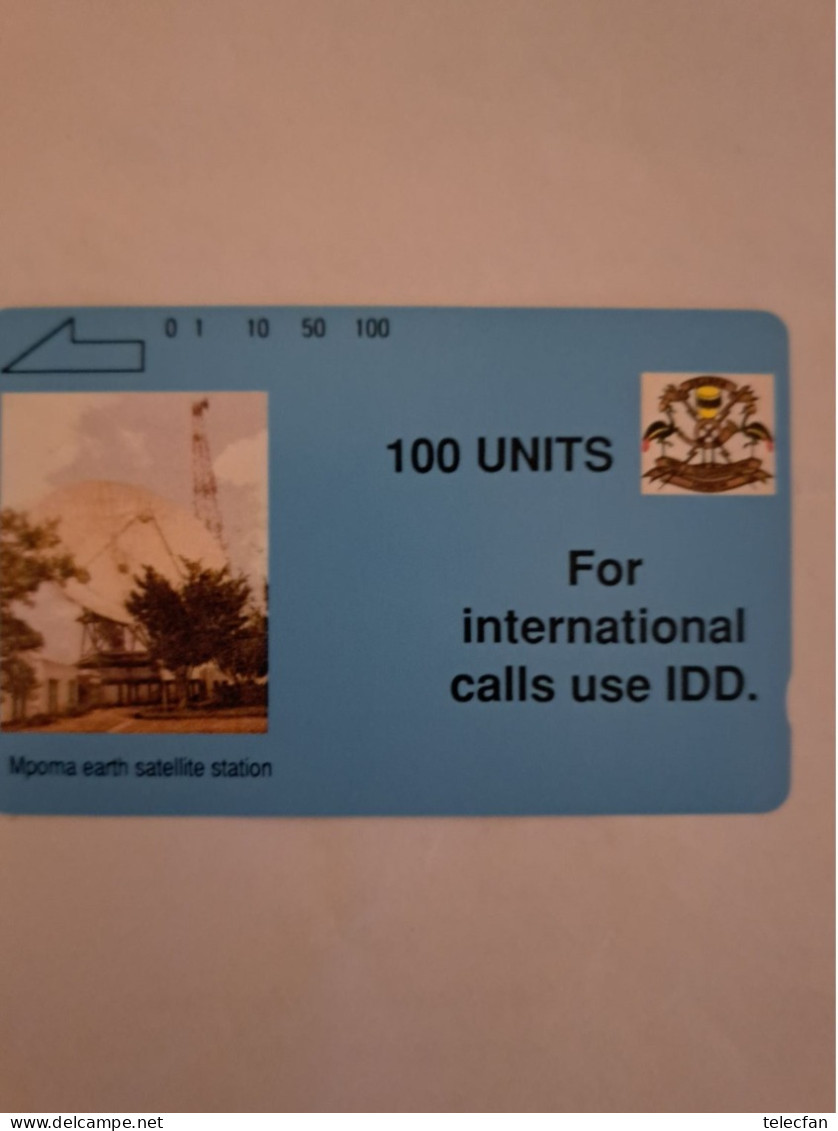 OUGANDA TAMURA EARTH SATELLITE STATION 100U MINT NEUVE RARE - Ouganda