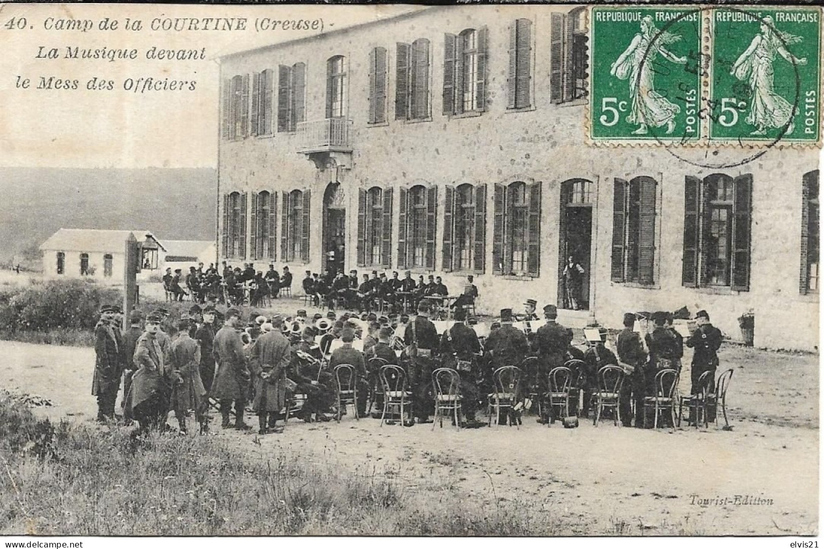 Camp De La Courtine. La Musique Devant Le Mess Des Officiers - La Courtine