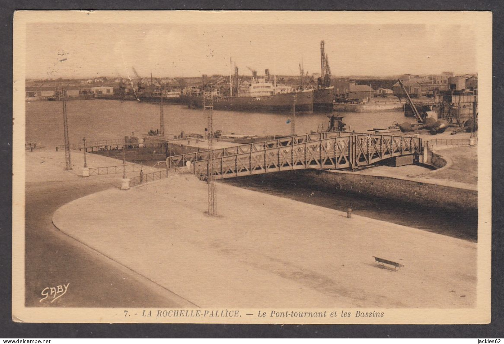 099957/ LA ROCHELLE-PALLICE, Le Pont-tournant Et Les Bassins - La Rochelle