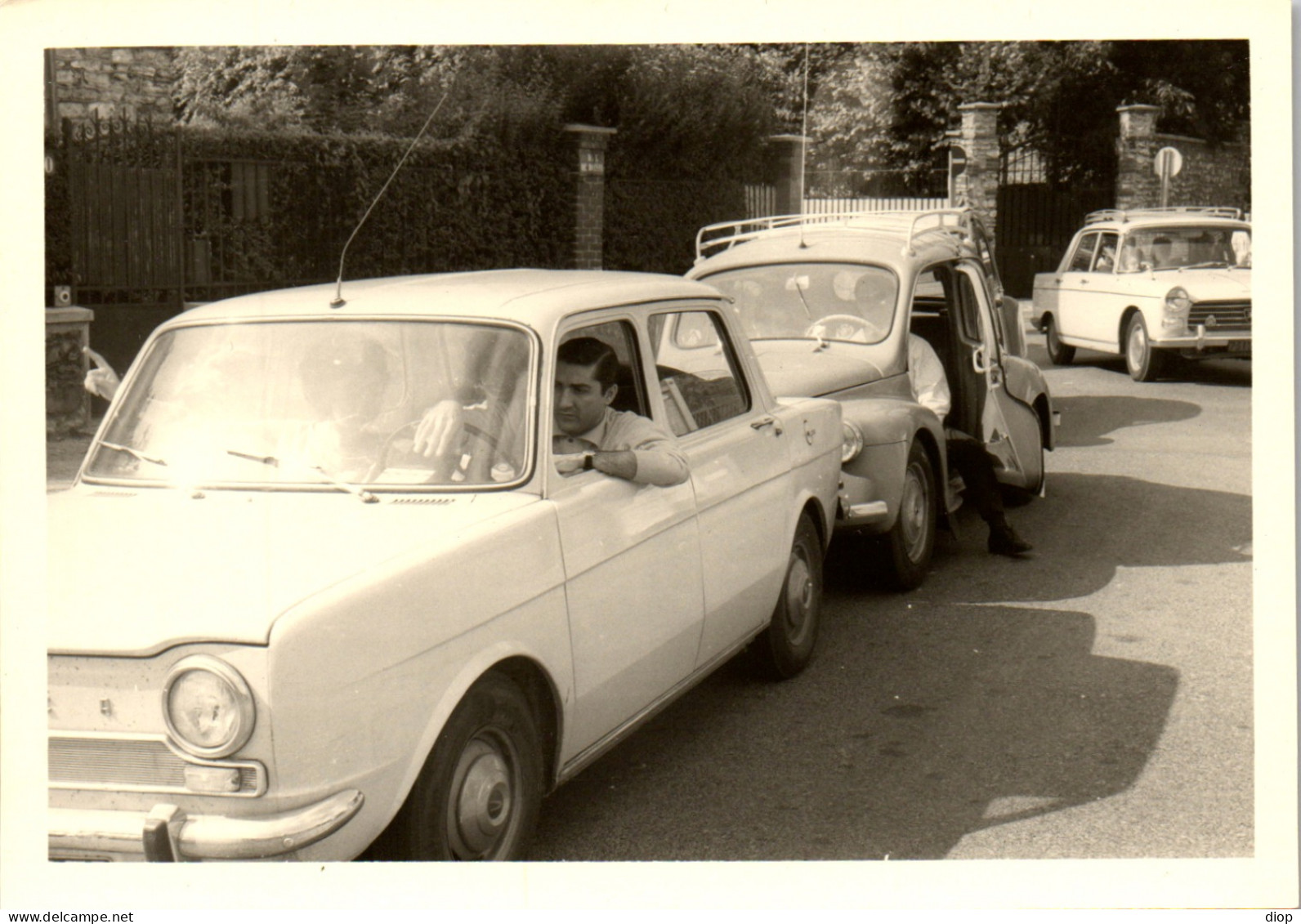 Photographie Photo Vintage Snapshot Amateur Automobile Voiture Auto Simca - Cars