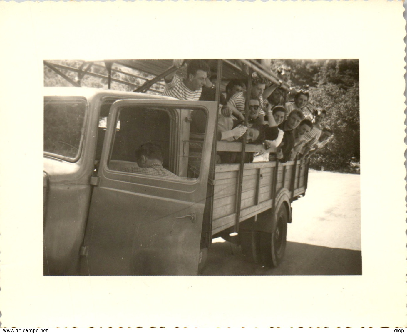 Photographie Photo Vintage Snapshot Amateur Automobile Voiture Camionnette  - Auto's