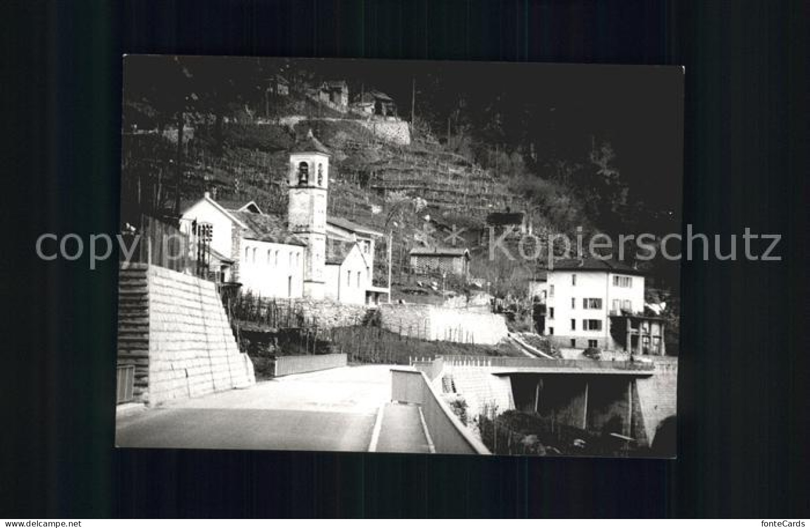 11825757 Vogorno Strassenpartie Mit Kirche Vogorno - Otros & Sin Clasificación