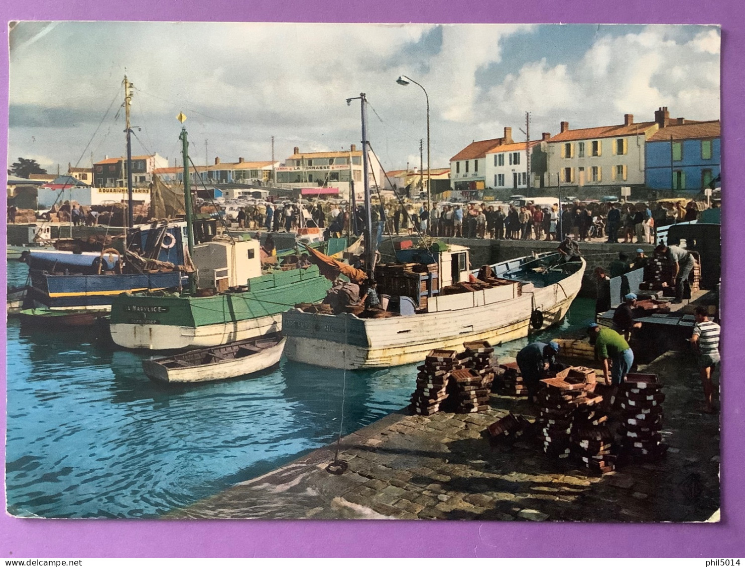 85   CPSM    ÎLE De NOIRMOUTIER   Arrivée Des Bateaux Dans Le Port De L’Herbaudière     Bon état - Ile De Noirmoutier