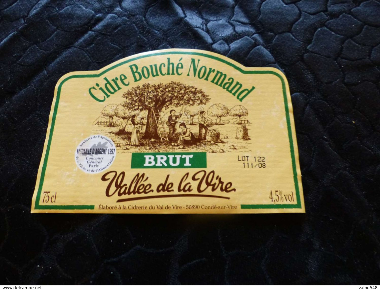 E-85 , Etiquette, Cidre Bouché Normand Brut, Vallée De La Vire, 1997 - Otros & Sin Clasificación