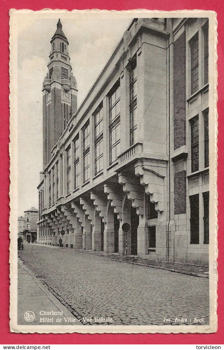 C.P. Charleroi   = L'  Hôtel  De Ville  -  Vue  Latéral:e - Charleroi