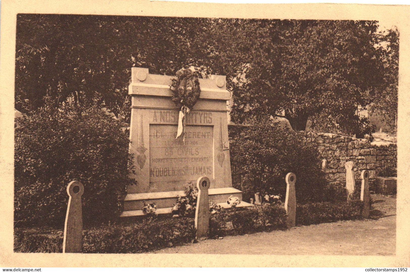 DINANT, NAMUR, WAR MEMORIAL, BELGIUM, POSTCARD - Dinant