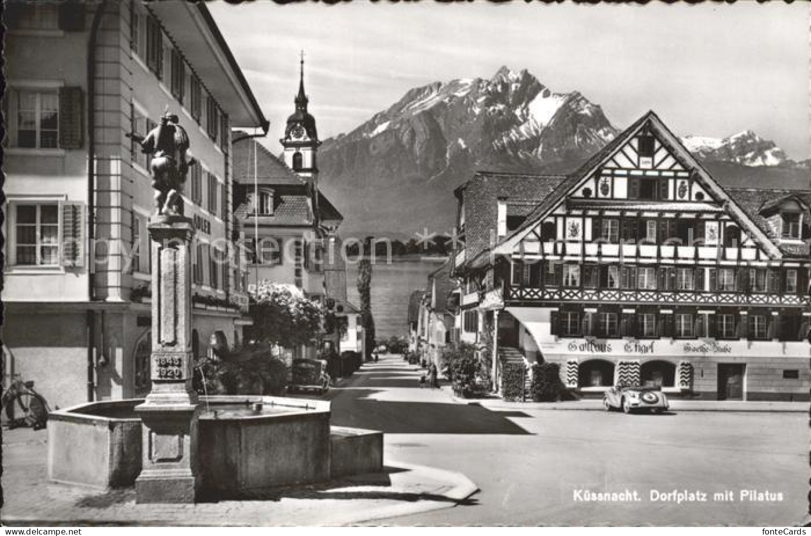 11777036 Kuessnacht Dorfplatz Mit Pilatus Kuessnacht Am Rigi - Andere & Zonder Classificatie