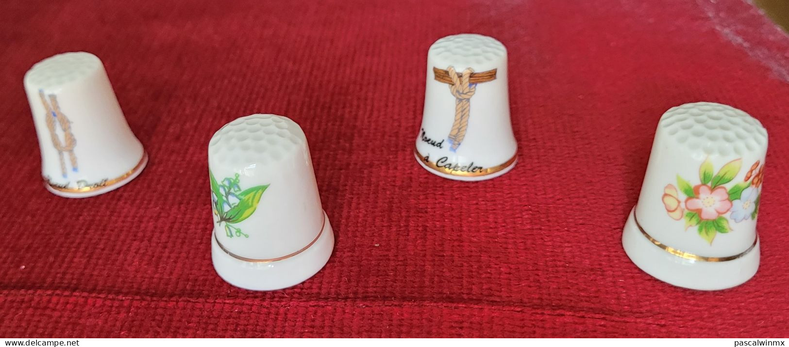 Lot De 2 Dés à Coudre De Collection En Porcelaine (thème Noeuds) - Dés à Coudre