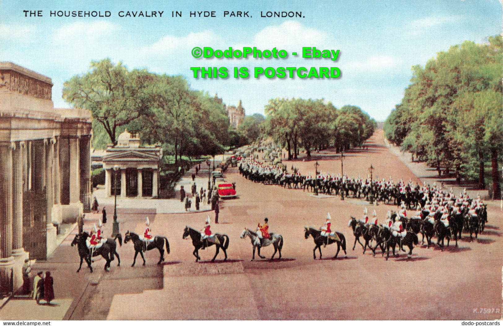 R421666 The Household Cavalry In Hyde Park. London. Valesque. Valentines. 1956 - Otros & Sin Clasificación