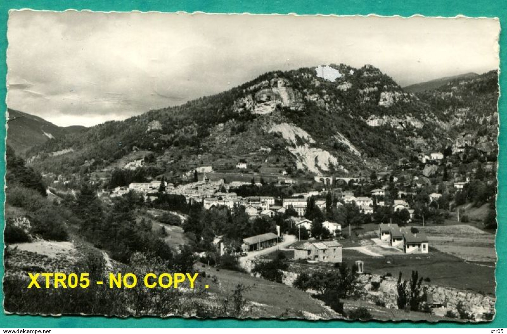 Annot - Quartier Du Foulon Et Les Commerces - Otros & Sin Clasificación