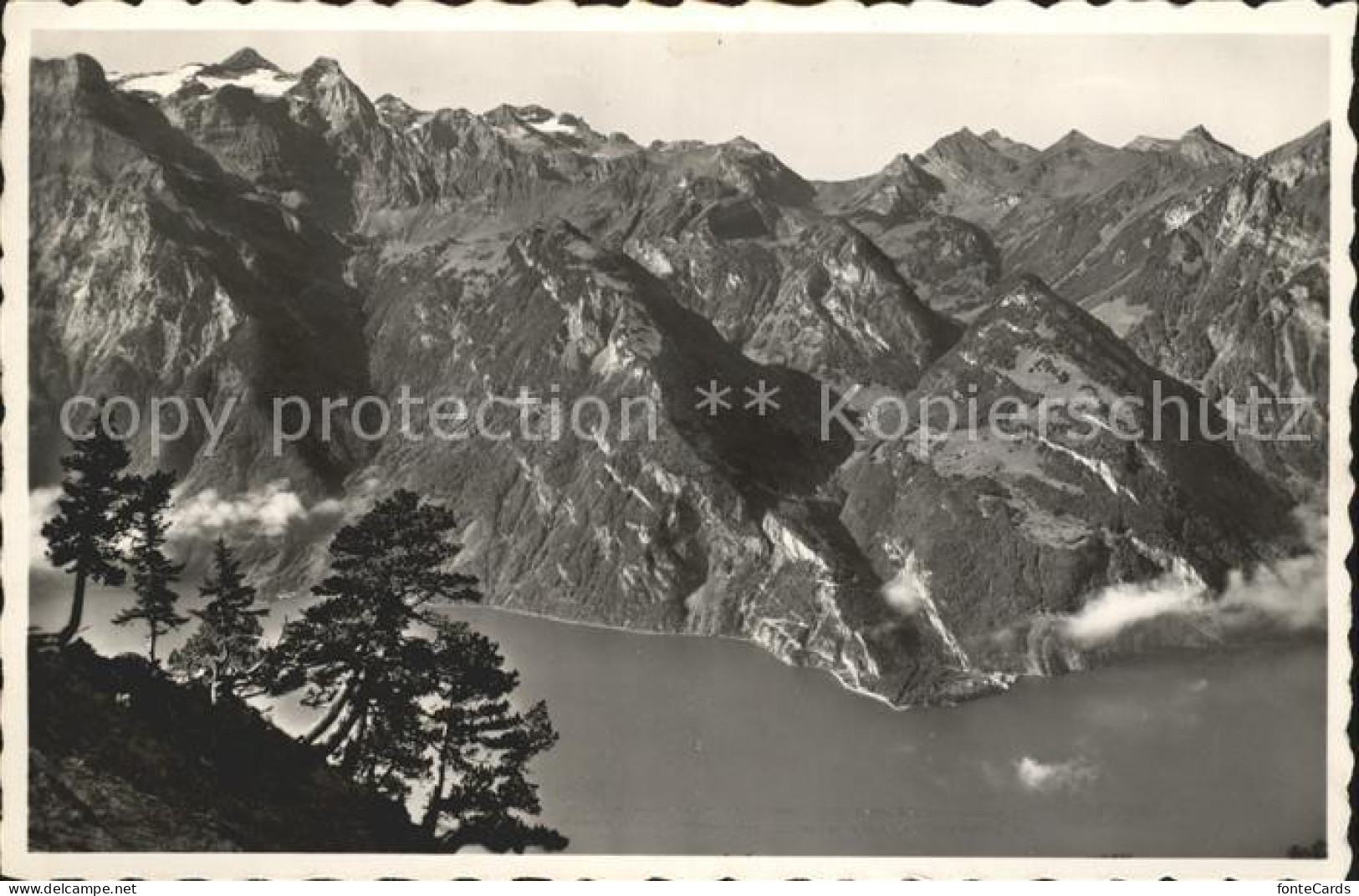 11762816 Urnersee Mit Isenthal Urirotstock Und Brisenkette Brunnen - Sonstige & Ohne Zuordnung