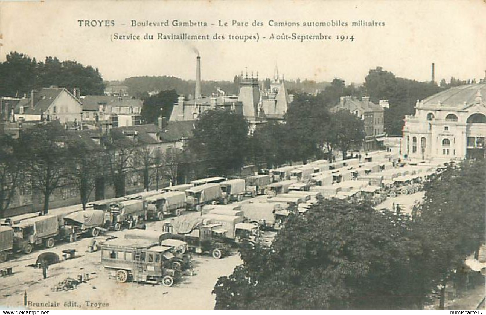 Cpa TROYES 10 Le Parc Des Camions Automobiles Militaires ( Service Du Ravitaillement Des Troupes ) Août Septembre 1914 - Troyes