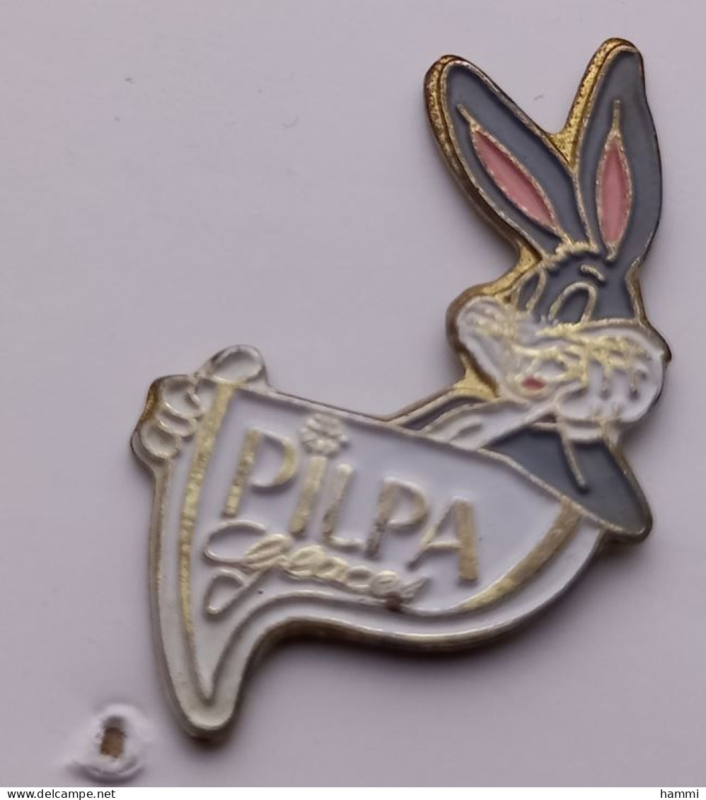 QQ47 Pin's Bugs Bunny Lapin Penseur Rabbit Usine La Belle Aude à Carcassonne Glaces Pilpa   Achat Immédiat - Levensmiddelen