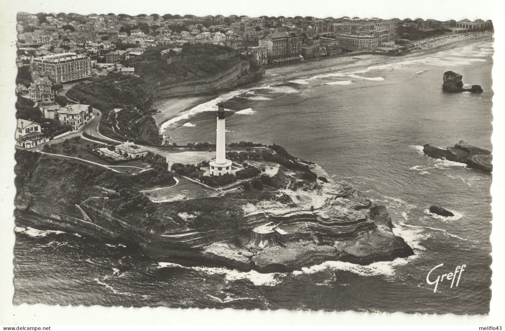 64/ CPSM - Biarritz - Vue Aérienne - Le Phare, Les Falaises - Biarritz