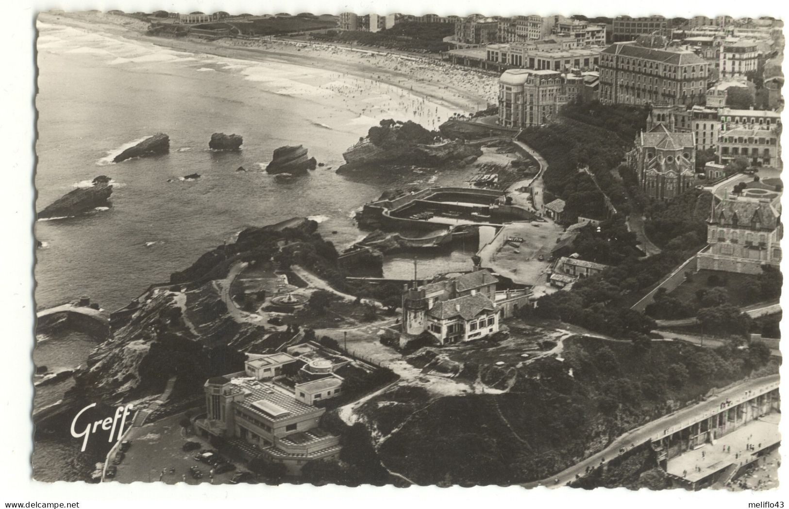 64/ CPSM - Biarritz - Vue Aérienne - L'Atalante, Le Port Des Pecheurs - Biarritz