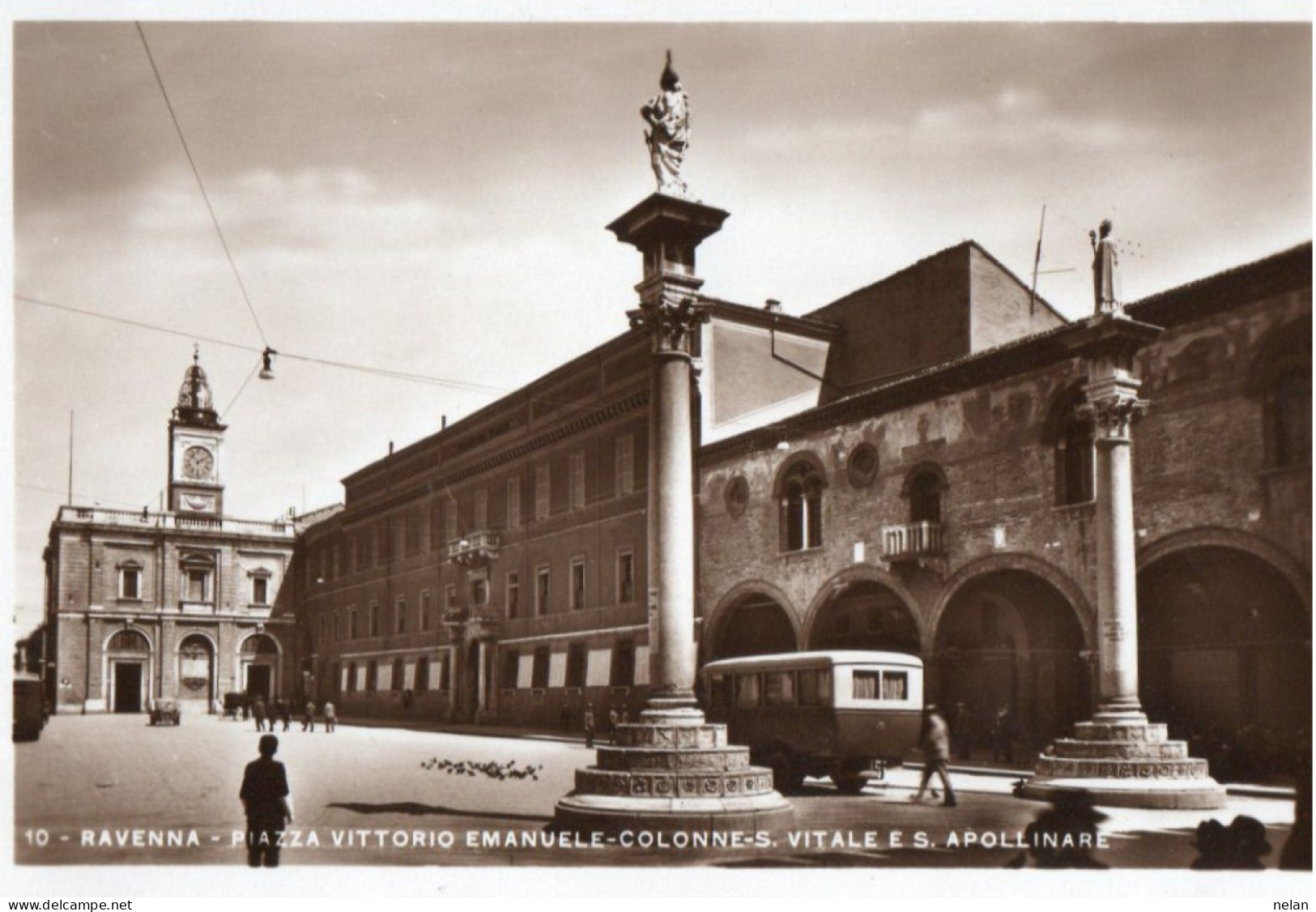 RAVENNA - PIAZZA VITTORIO EMANUELE - COLONNE S. VITALE E S. APOLLINARE - F.P. - Ravenna