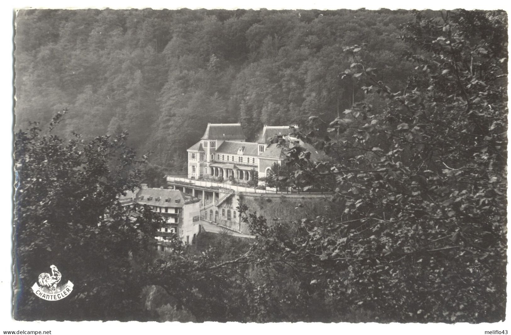 64/ CPSM - Eaux Bonnes - Vue Partielle - Le Casino - Eaux Bonnes