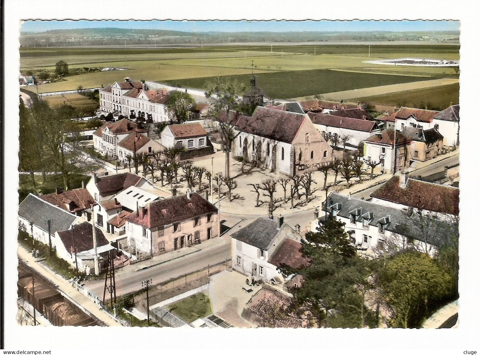 77 - LES ORMES SUR VOULZIE - Vue Aérienne - L' Eglise - Other & Unclassified