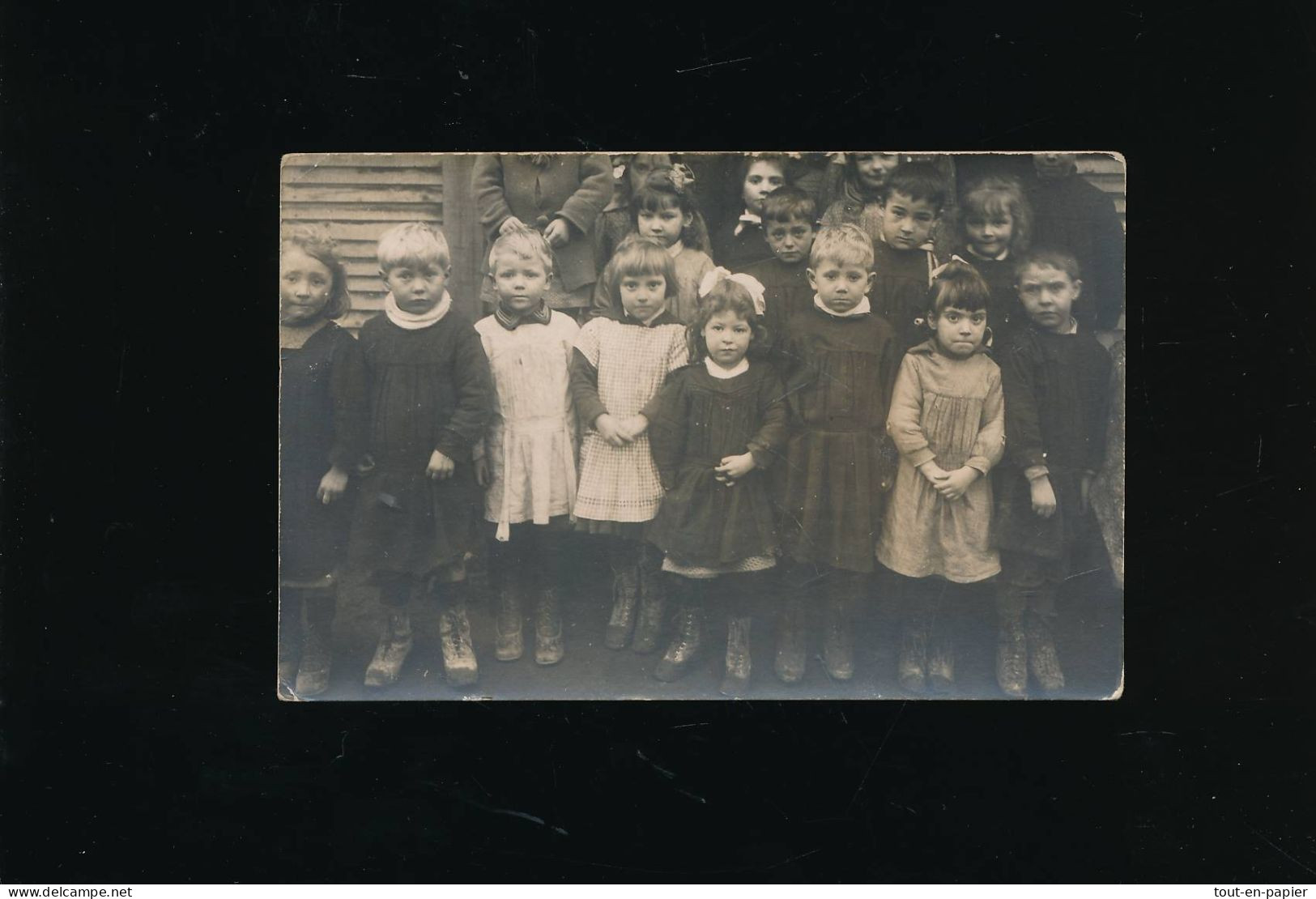 Carte Photo Groupe D'enfant Anonymes Du Début Du Siècle - Personas Anónimos