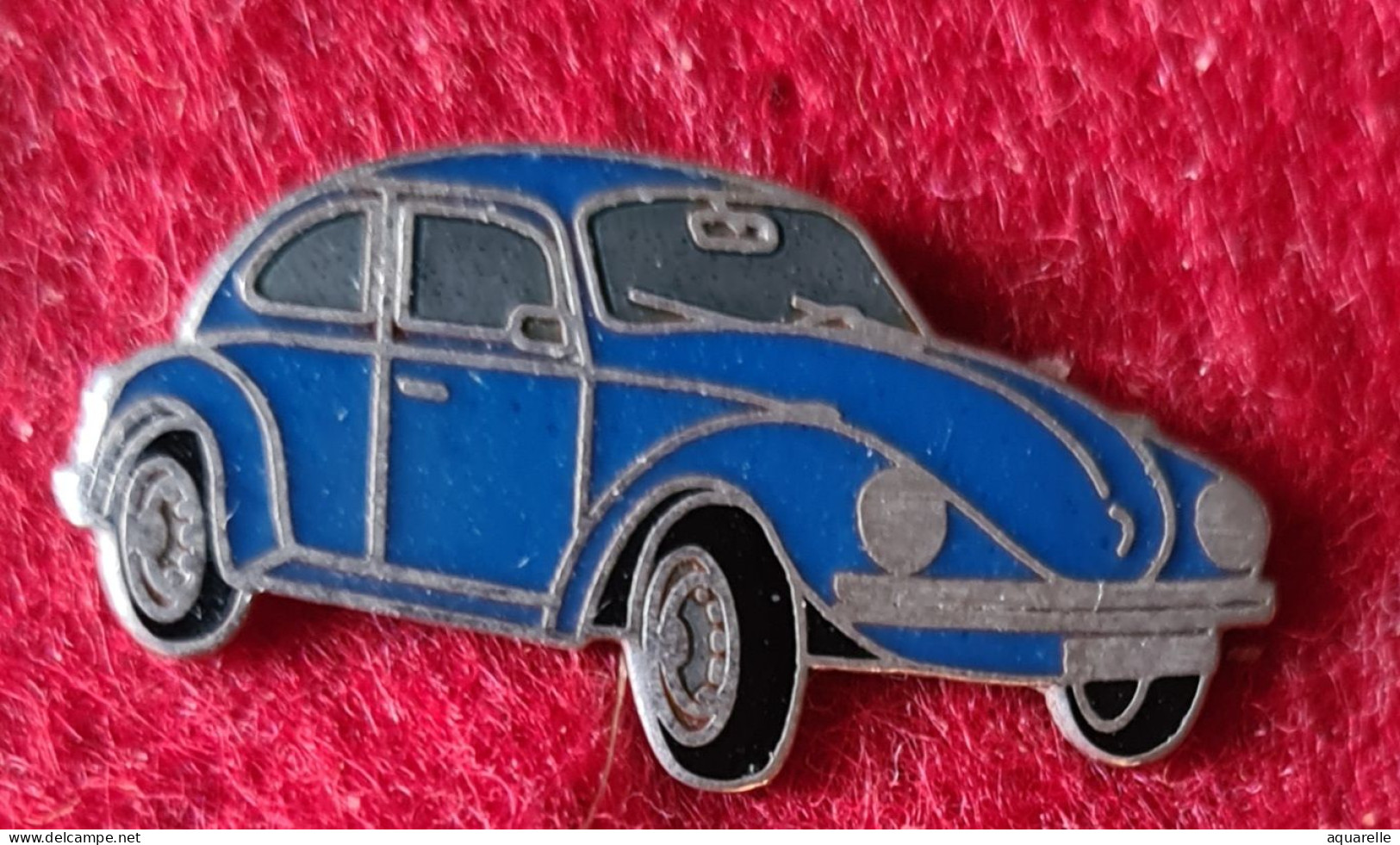 SUPER PIN'S VOLKSWAGEN "COCCINELLE En émail Grand Feu Base ARGENT, 1,5X1,3cm - Jaguar