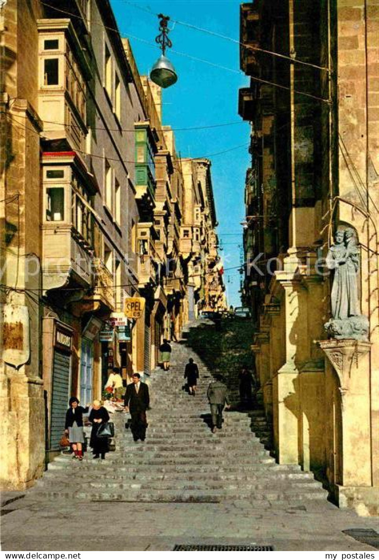 72705382 Valletta Typical Street Gasse Valletta - Malta