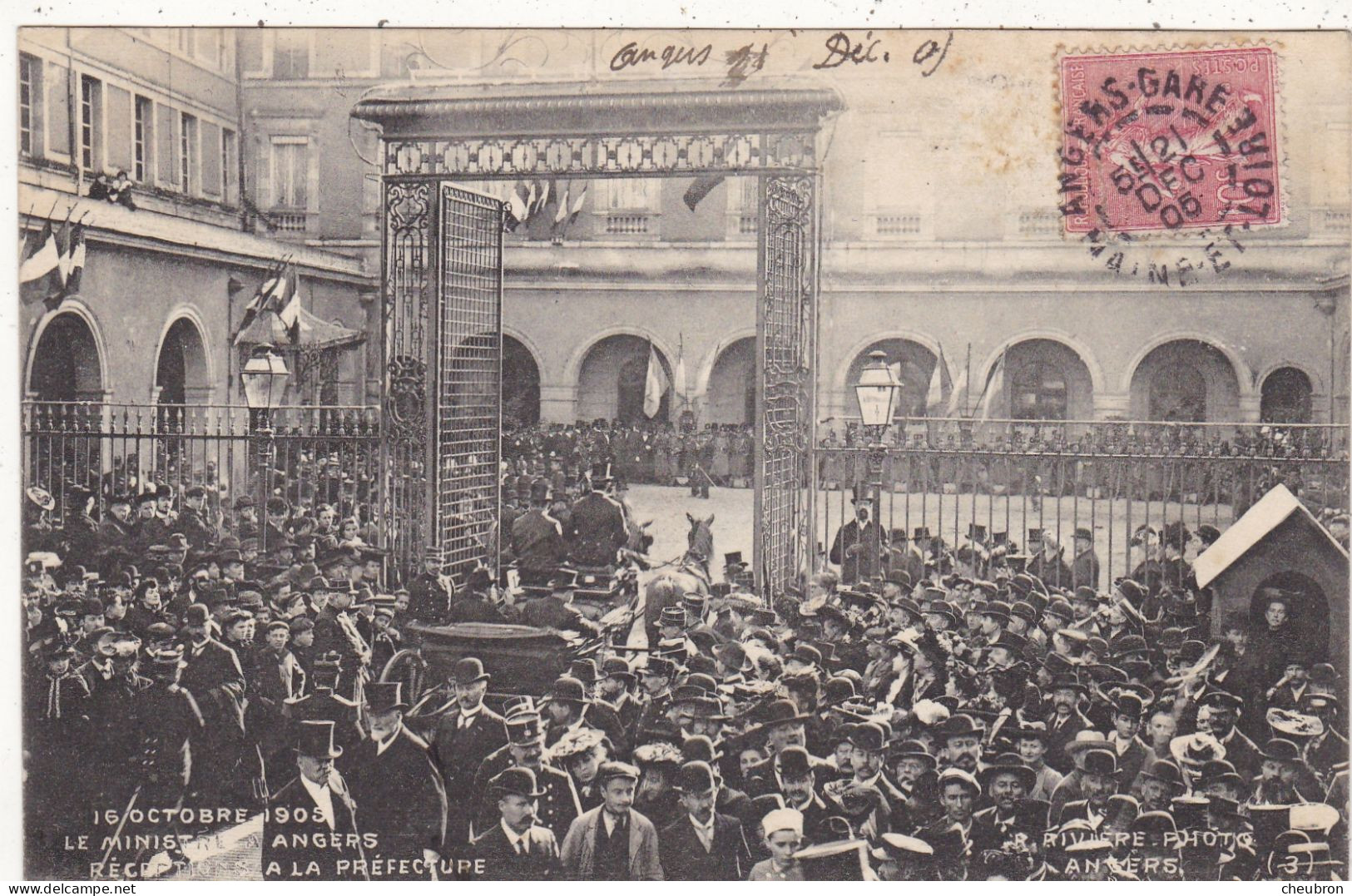 49 .ANGERS. CPA . 16 OCTOBRE 1905.LE MINISTRE A  ANGERS.  RECEPTION A LA PREFECTURE .PHOTO RIVIERE. ANNEE 1905 + TEXTE - Angers