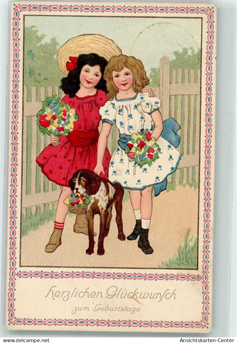 39195109 - Maedchen Und Hund Mit Blumen AK - Compleanni