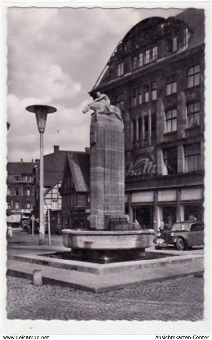39064109 - Castrop-Rauxel Mit Reiterdenkmal Auf Dem Marktplatz. Karte Beschrieben Gute Erhaltung. - Castrop-Rauxel