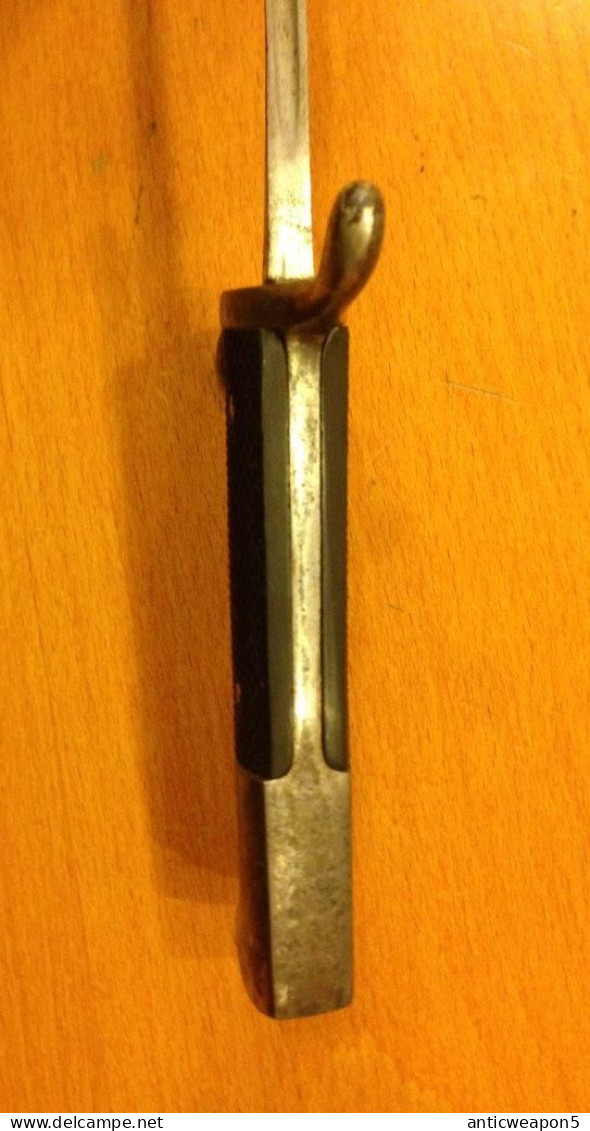 Allemagne. Une épée sans fente pour attacher à un fusil et avec une lame fine. Vers 1869 (T204)
