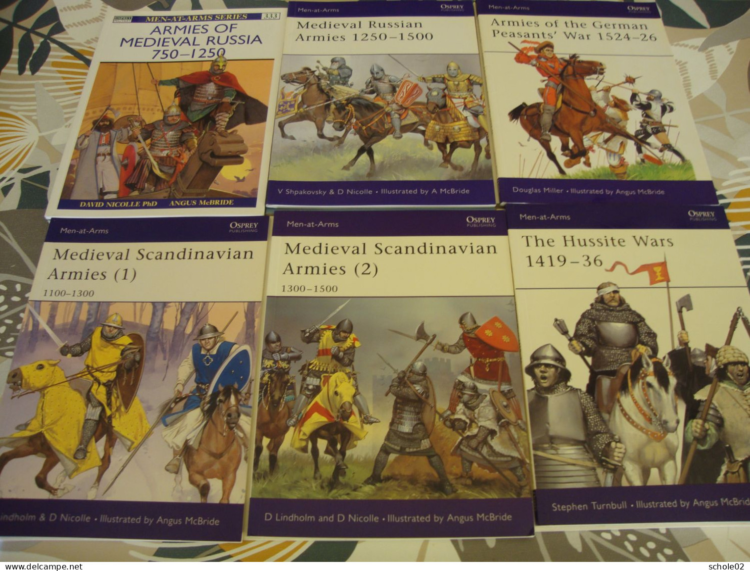 Lot De 30 Titres Osprey Série Men At Arms - English