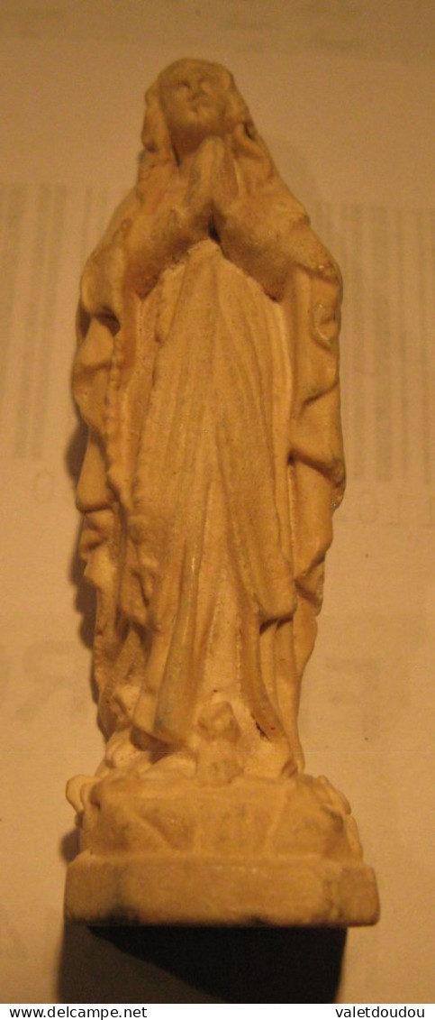 Petite Statuette De La Ste Vierge En Plâtre . - Religion & Esotericism