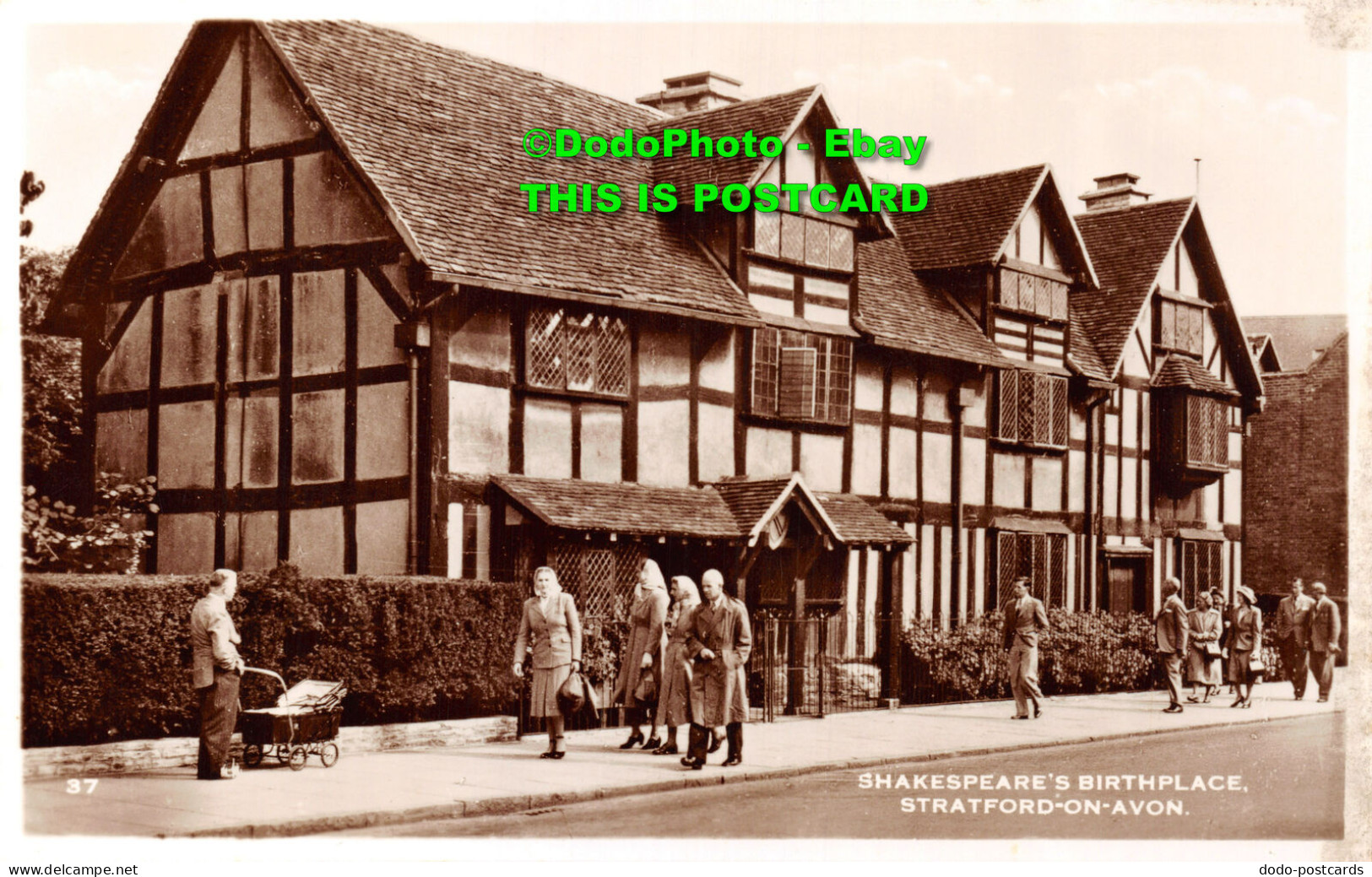 R422829 Stratford On Avon. Shakespeare Birthplace. RP - Wereld