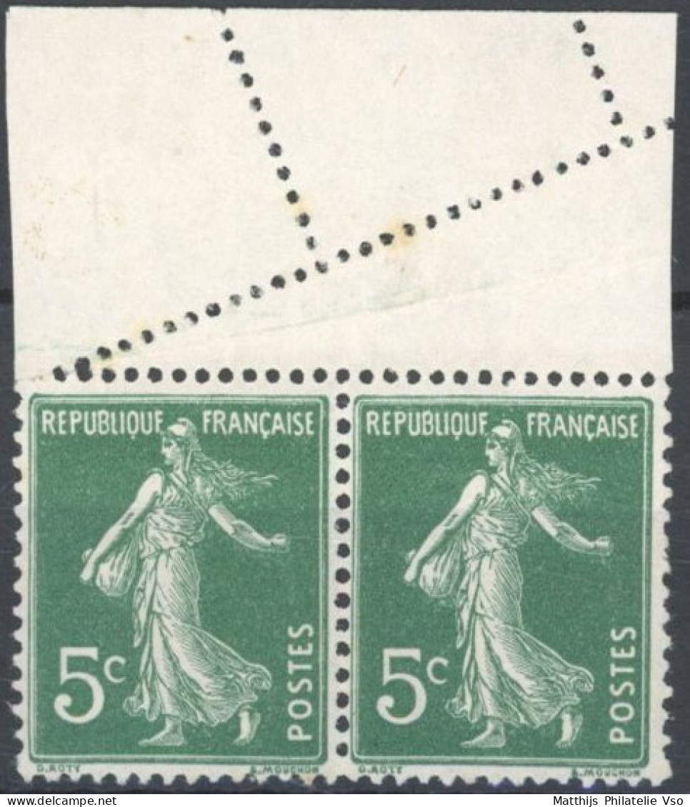 [** SUP] N° 137, 5c Vert En Paire - Jolie Curiosité De Piquage - 1903-60 Säerin, Untergrund Schraffiert