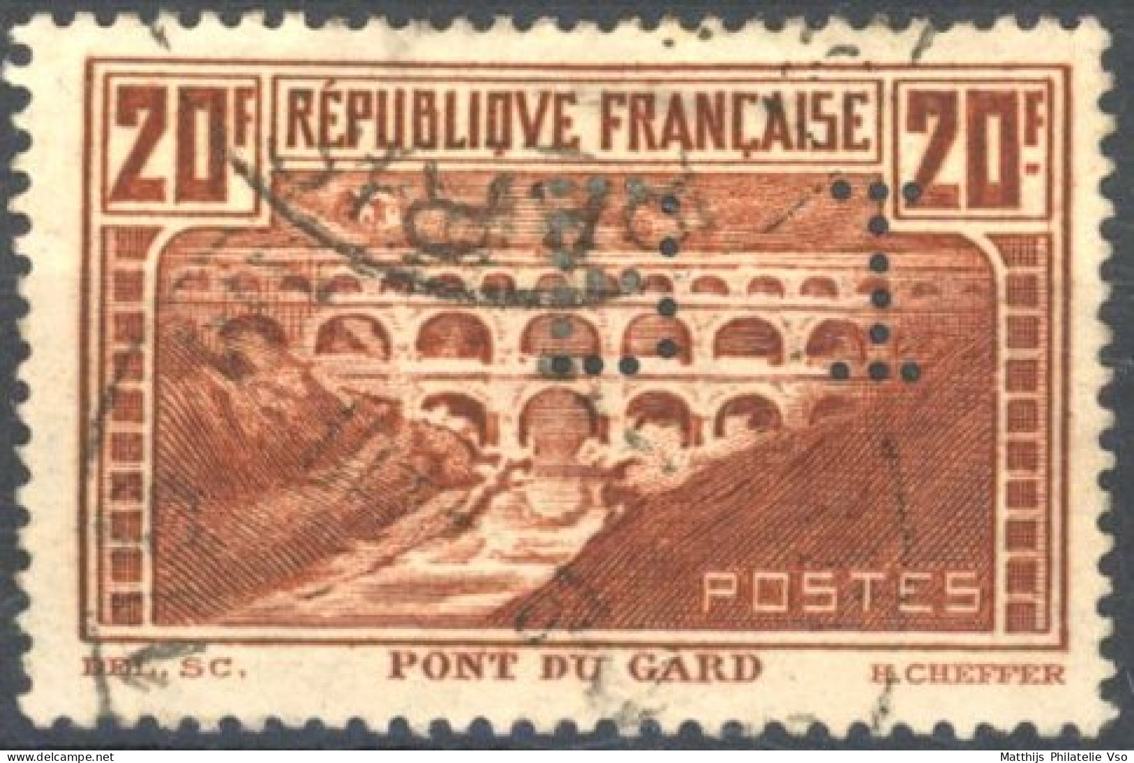 [O SUP] N° 262, 20f Pont Du Gard (IIB), Obl Légère - Perforation De Firme - Cote: 50€ - Used Stamps
