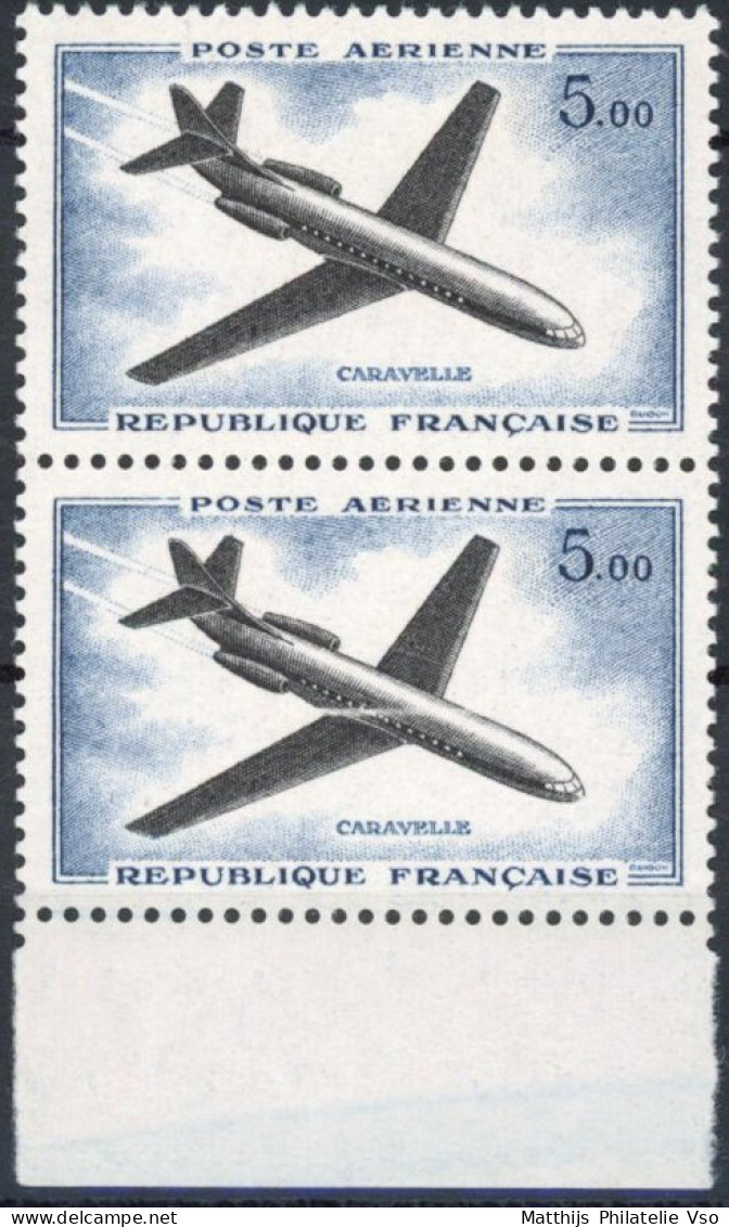 [** SUP] PA40-cu, 5f Caravelle En Paire - Avion Coupé (timbre 2) - Other & Unclassified